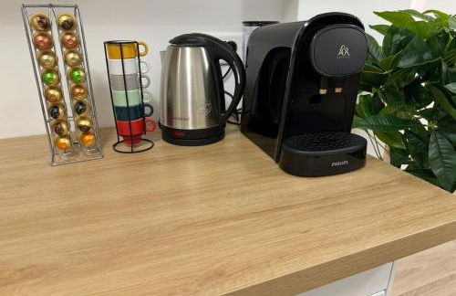 PARIS-MONTROUGE Magnifique Appartement 2 pièce de 36m2 - très cosy pour 1 à 5 personnes refait à neuf - ENTIRE APARTMENT LUXIRIOUS AND WARM - Montrouge Paris 14ème - Proche Aéroport Orly & Parc Expositions Porte de Versailles FREE WIFI GRATUIT - Foto 54