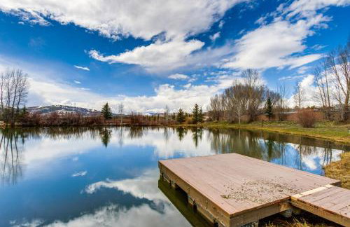 Riverfront Cabin, 4 Mi to Granby Ranch - Foto 1