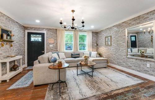 Walk to Boat Ramp Newly Remodeled Seadrift Home! - Foto 5