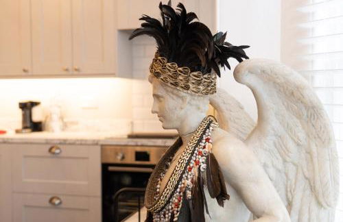 The Regal Apartment - Photo 3