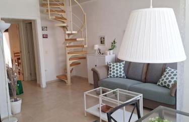 Ático fresco y luminoso con aparcamiento privado - Foto 13