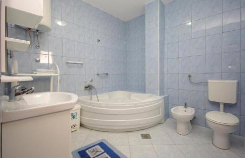 Four-Bedroom Holiday Home In Veliki Prolog - Foto 33