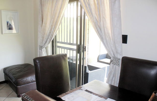 Cozy 3 Bed Duplex ,sleeps 6 With Double Bathroom - Photo 8