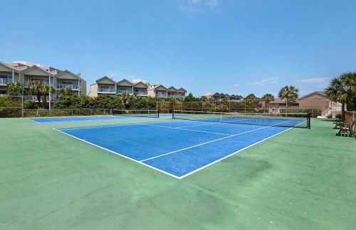 Steps to the Beach Pool Courts Family Fun - Foto 35