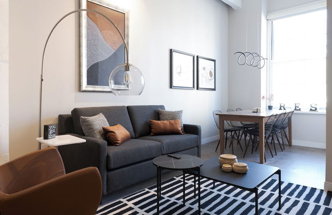 Unique Historic Experience Conveniently Located in the Heart of Cincinnati - Foto 49