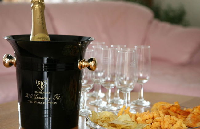 Winenne Home With Hot Tub - Photo 14