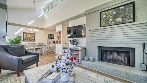 Sapphire Home with Grill and Pool Access - Foto 1