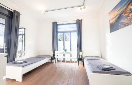 Monteurwohnung-in-Villa-8-Betten-WLAN-TV-Einbaukueche-Ahrensburg-Zentrum-Naehe-Hamburg-AGRP1201 - Photo 1