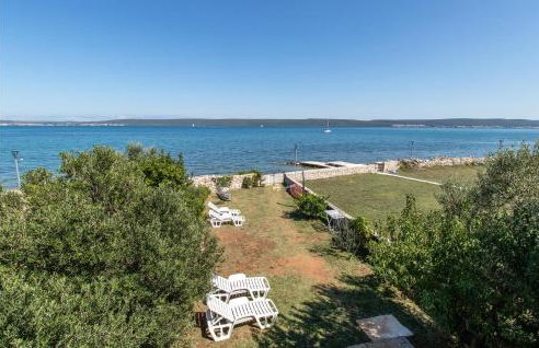 Amazing Apartment In Dobropoljana - Photo 1