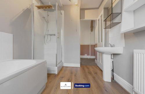 The Ritz 2 Bedroom Serviced Apartment By AltoLuxoExperience Short Lets & Serviced Accommodation With Free Wifi - Foto 7