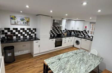 Lupin Cottage Hot Tub Hide Out Dog Friendly - Photo 8