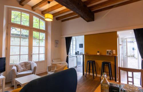 Maison au pied du Château-Cour-Proche Centre Ville - Foto 16