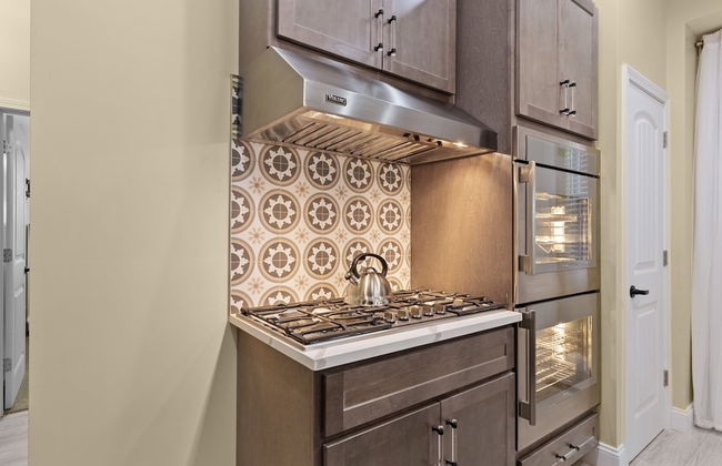 Red Brick Hideaway | JZ Vacation Rentals - Photo 12