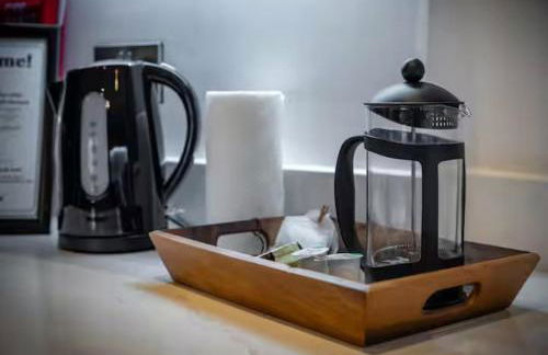 Super King Penthouse Minutes from Arndale Centre - Pass the Keys - Foto 9