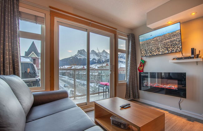 Mountain View 2 Bedroom Condo-Top Floor - Photo 9