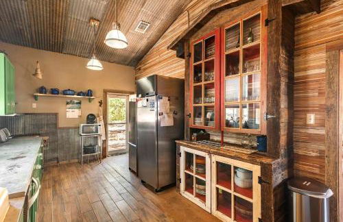 Luxury Airstream Campsite Nestled Beneath Oak Trees Outside of Austin, Texas - Foto 47