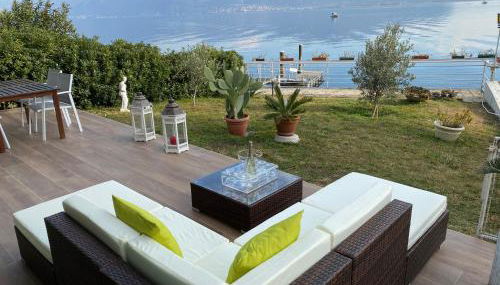 Villa Anastasye Your Lakefront Vacation Rental - Foto 2