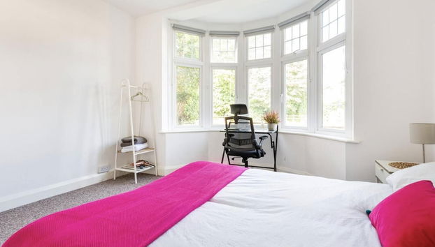 Beautiful 1-bed Apartment With Garden in London - Foto 4, Habitación