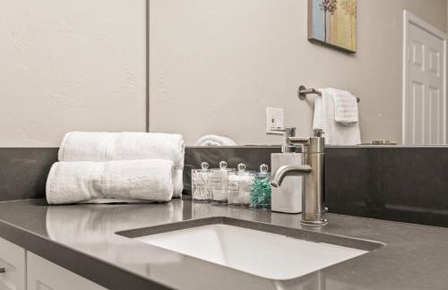 Luxury 2BR Apartment Near SeaWorld, Airport & Downtown San Diego - Foto 6