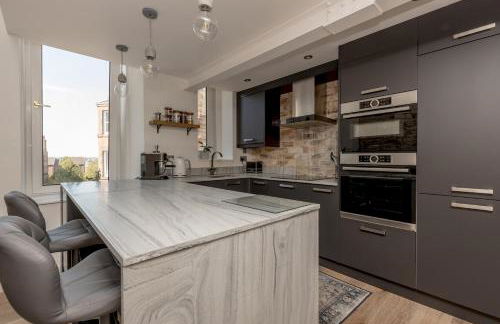 2BD Loft Style Apt - Edinburgh - Free Parking - Pass the Keys - Foto 4