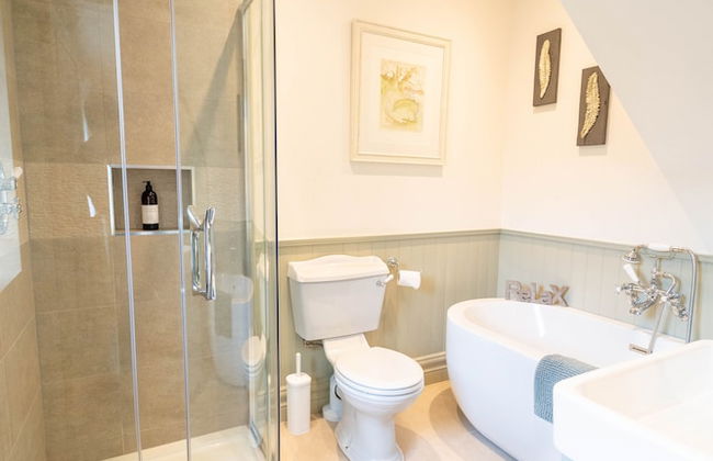 Luxury Castle Lodge - Photo 4