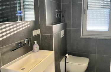 Haus-Villa Moderne Ferienwohnung in Wallersdorf-Haidlfing - Foto 7