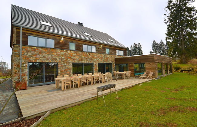 A Stylish Villa in a Green Setting, With a Fully Equipped Wellness Center - Foto 37