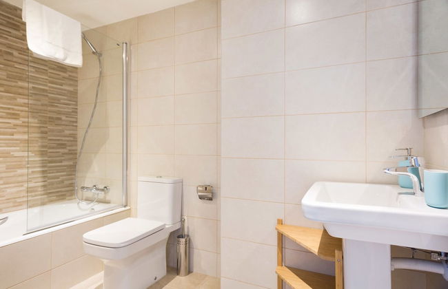 Olala Port Forum Apartments - Photo 23