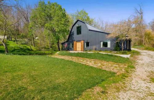 Adventure Barn - On HGTV Fixer to Fab -Access MTB - Foto 65