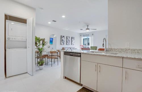 Beachside Bliss, 1BR Condo with Pool at Dania Beach - Foto 12