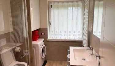 Ca' Domani - Appartamento immerso nel Cadore - Foto 5, towels, Shower