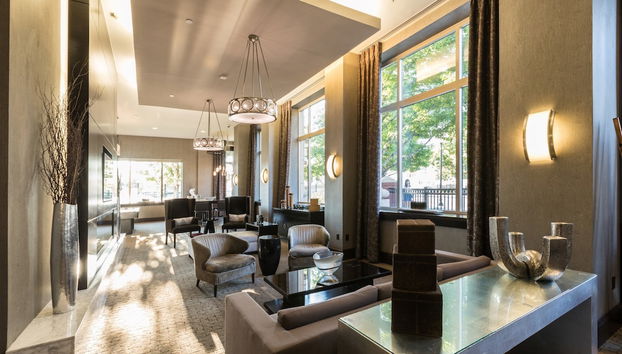 Coin salon dans le hall