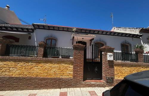 Gran casa cerca de la playa con 3 dormitorios en Pedregalejo - Photo 3