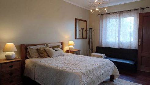 Ben House, private parking - Photo 3