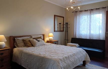 Ben House, private parking - Photo 3