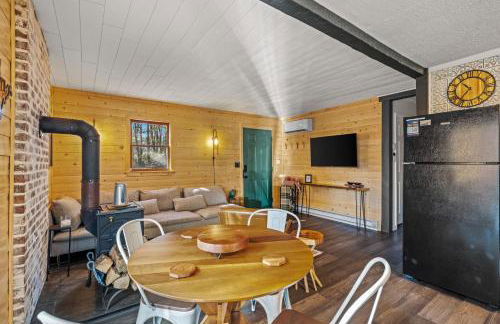 A Humble Abode - - Pet Friendly, Fire Pit, Deck, Grill, Wood Stove, Games, Wifi, 6 acres - Foto 29