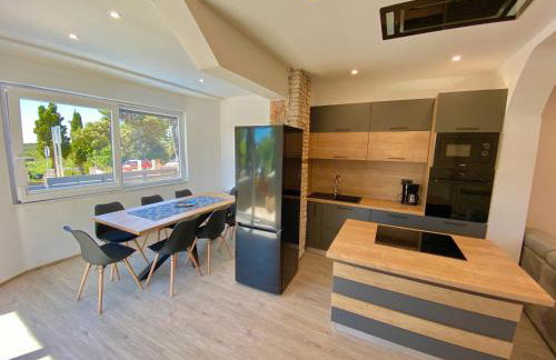 NOEL - three bedroom apartment with pool - Foto 35