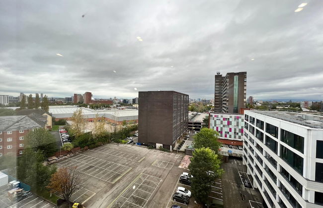 1 Bed Apartment near Old Trafford with Free car park - Foto 15