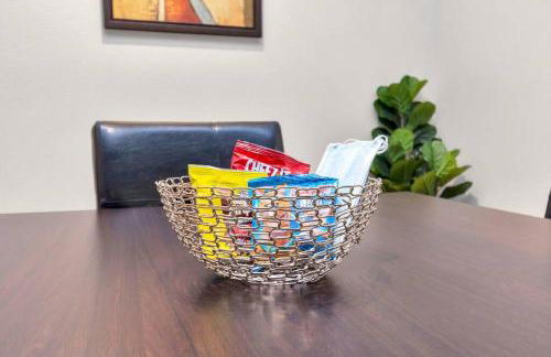 Stylish Open Concept Apt with King Bed, walking distance from NRG Texans Stadium, 1 mile to Med Center, Free Parking - Foto 13