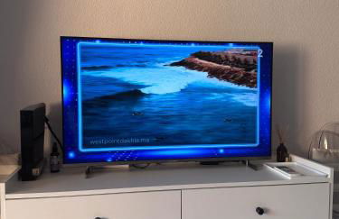 APPARTEMENT ET SA JOLIE TERRASSE Le Lavandou Saint Clair, a deux pas de la plage de St Clair, au calme, Studio tout équipé, clim, Wifi Fibre, TV connectée, lave linge, lave vaisselle, place de parking et plus, serviettes et draps fournis - Foto 6