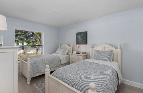 The Annabelle-- Bright 4 Bedroom Home, Heated Pool - Foto 13