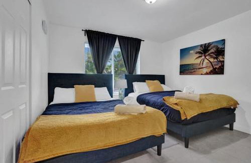 Central Stunning Villa with Heated Pool Cabana - Foto 34