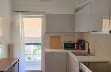 Spacious 3BR Apt with Large Balcony Near Metro & ACS - Foto 15