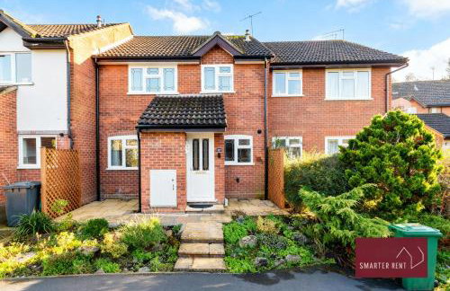 Guildford - Two Bed House - Photo 1