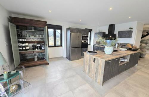 Grande Maison Familiale avec Piscine Privée et Animaux Bienvenus - FR-1-616-527 - Foto 8