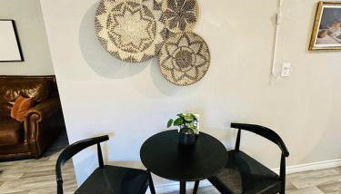 Golden Hour Getaway - Photo 5