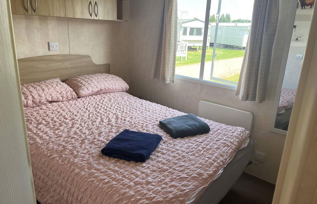 Pets Stay Free 2 Bedroom Caravan at Heacham Beach - Foto 2