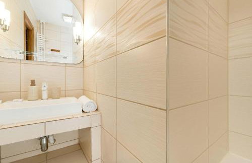 Apartament w Gdyni z Ogródkiem i 2 Sypialniami by Noclegi Renters - Foto 37