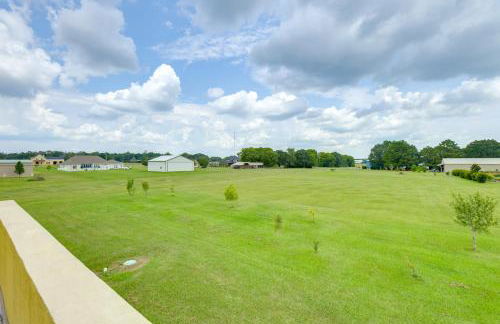 Aircraft Tours! Fly-In Hangar Apt in New Waverly - Foto 17