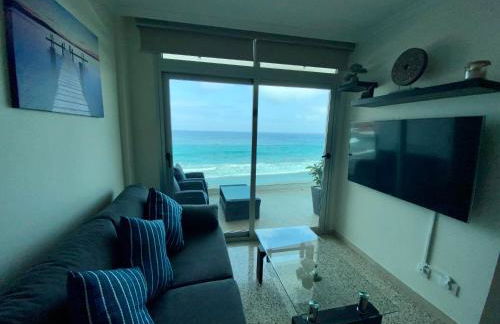 Hermoso Edificio Frente al Mar, a pie de Playa y hermosas vistas - Photo 6